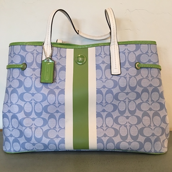 Coach Handbags - Coach Tote